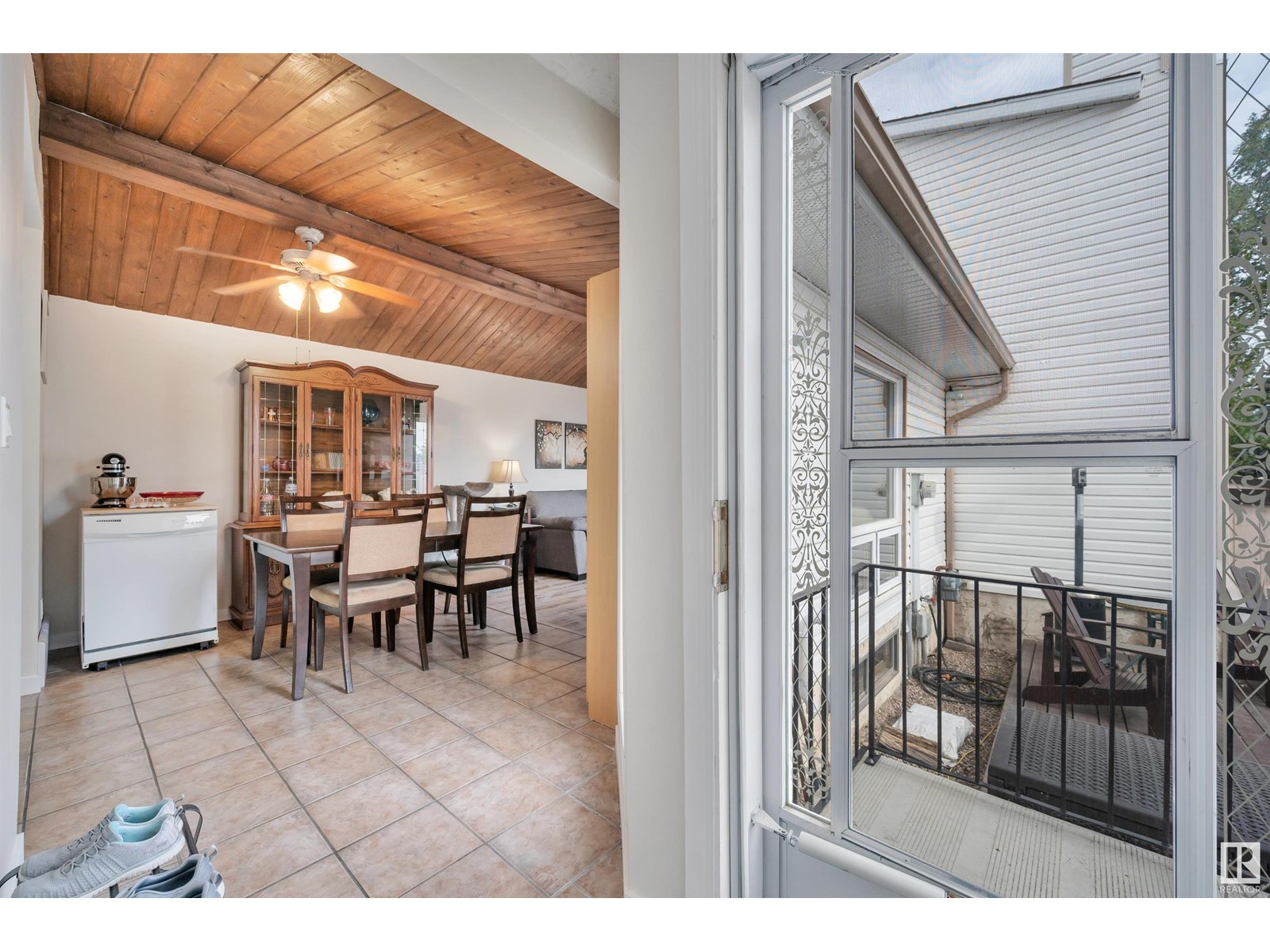 #214 214 Marlborough PL NW