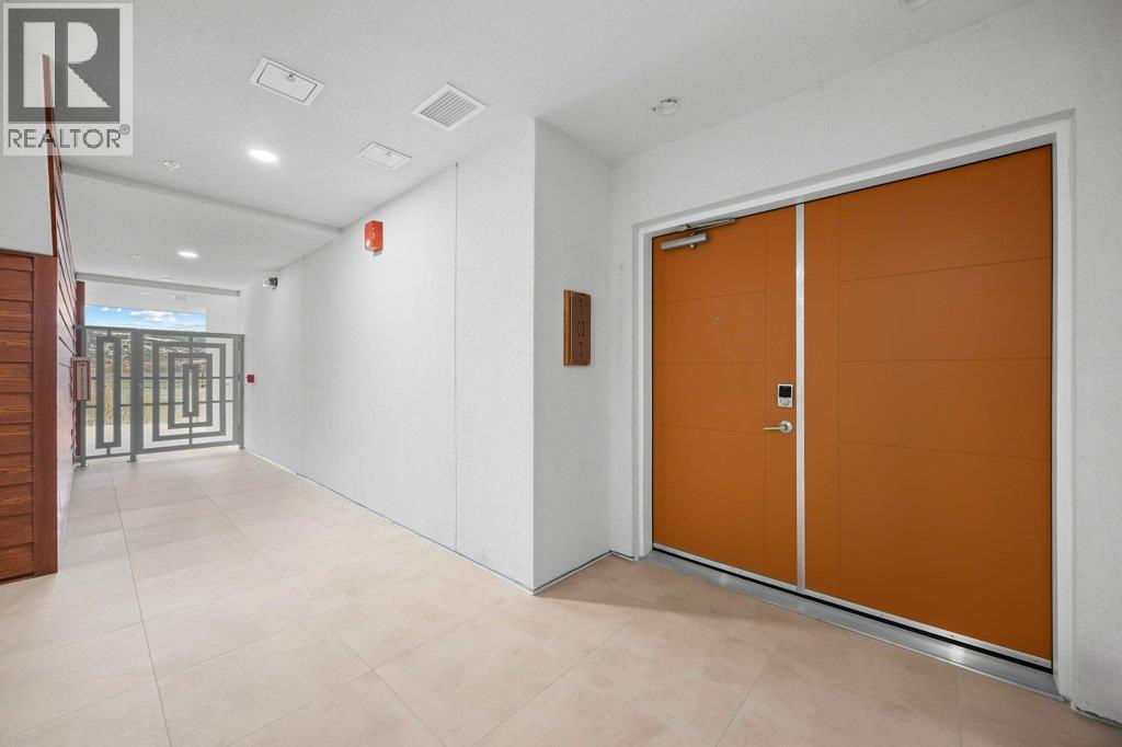 13419 Lakeshore Drive S Unit# 101