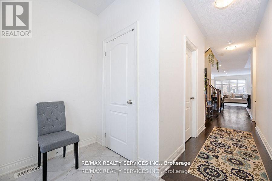 7 LADY EVELYN CRESCENT