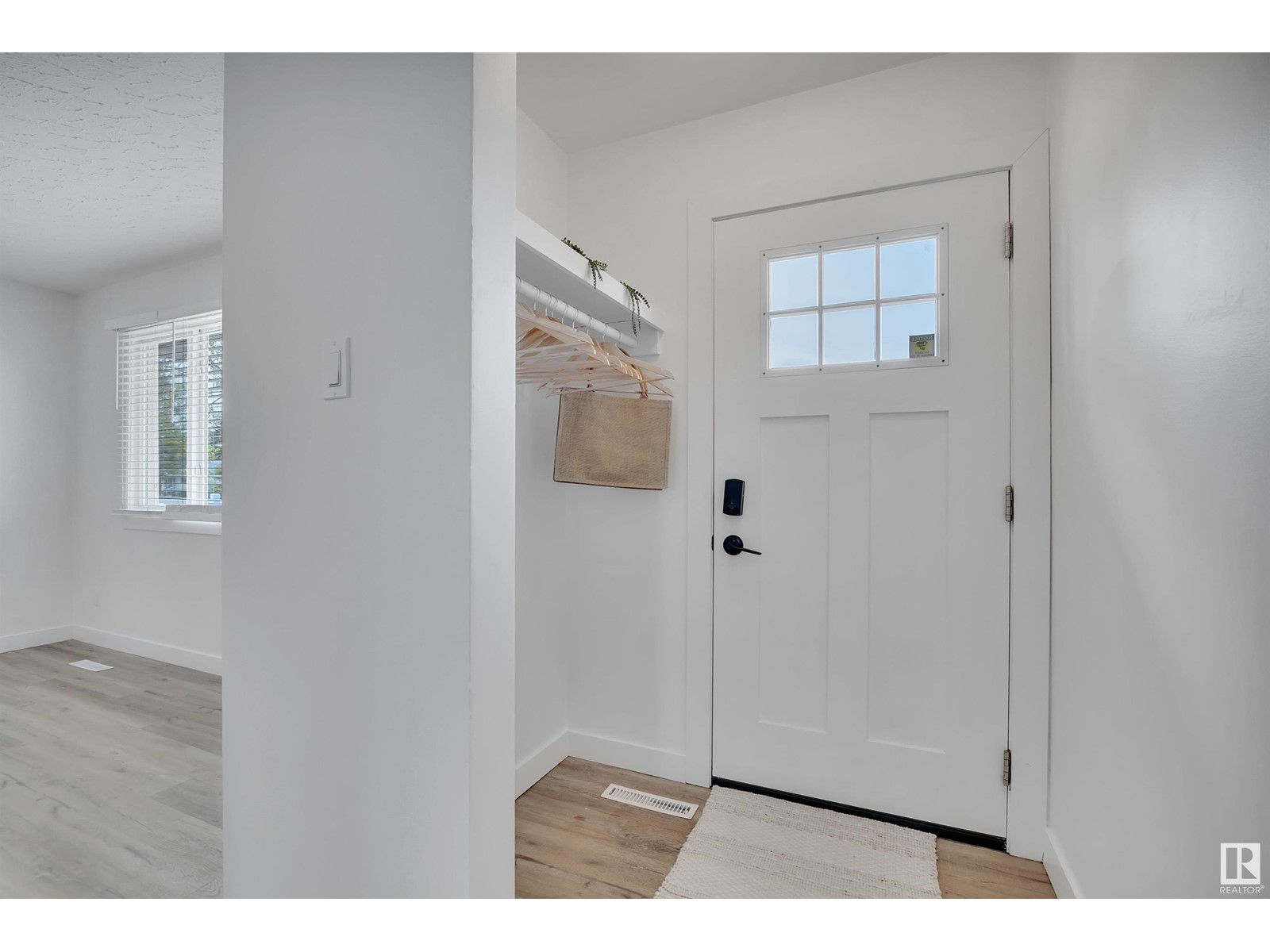 10403 42 ST NW