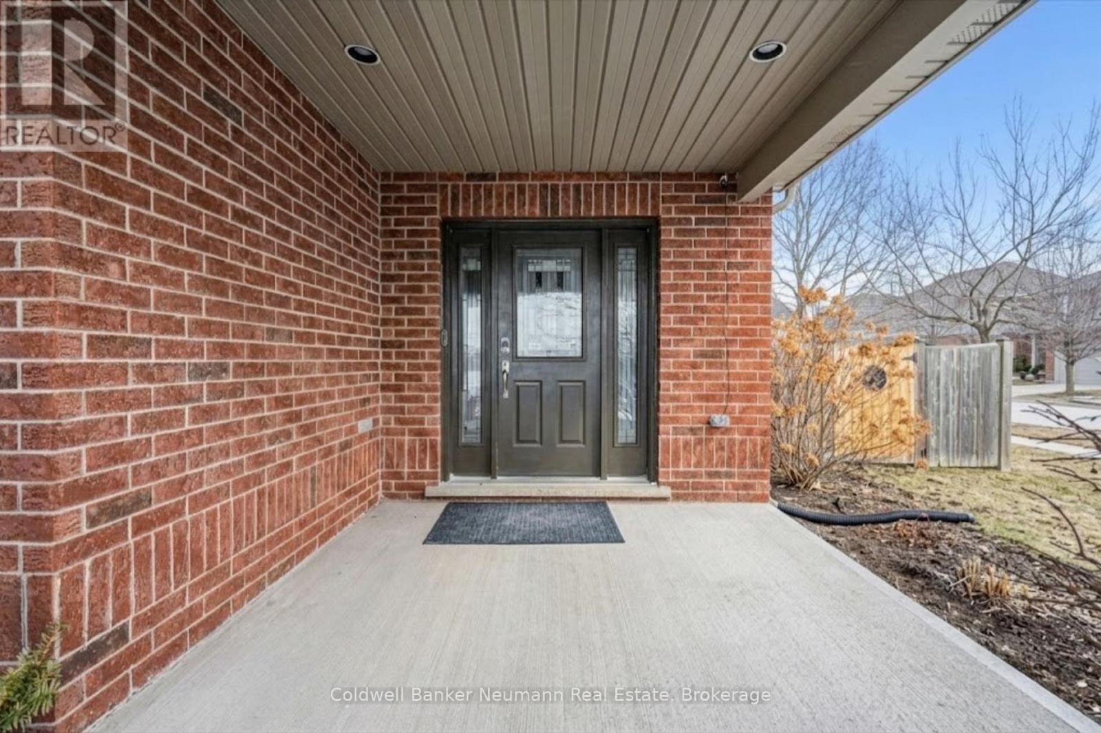 176 COLONIAL DRIVE
