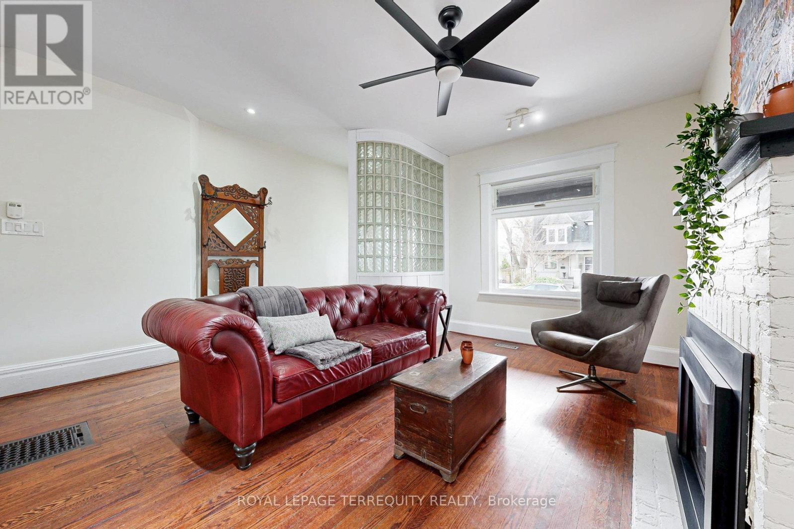 40 STRATHCONA AVENUE