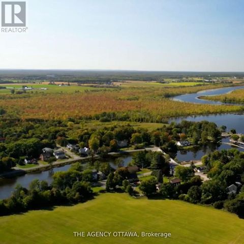 - APPLE STREET S Mississippi Mills ON K0A1A0