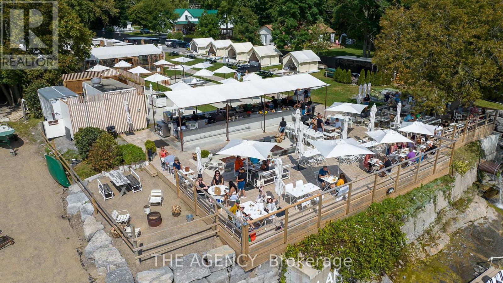 349 WELLINGTON MAIN STREET