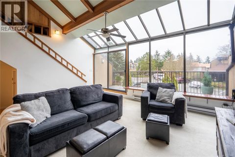 493D 4678 Elk Lake Dr Saanich BC V8Z5M1