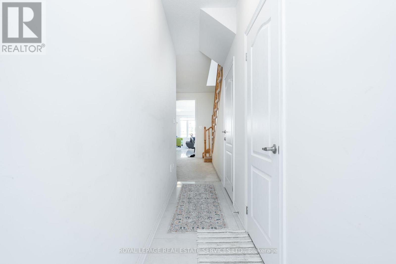72 - 166 DEERPATH DRIVE