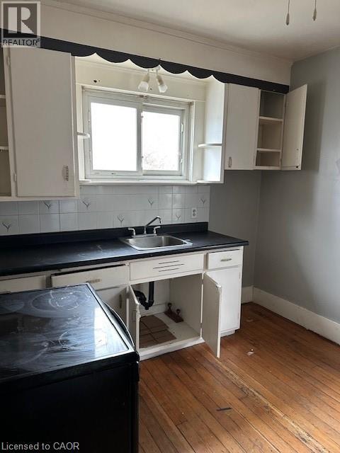 867 QUEENS Avenue Unit# B