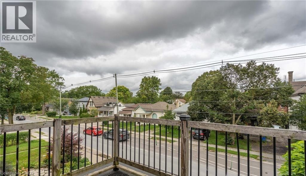 867 QUEENS Avenue Unit# B