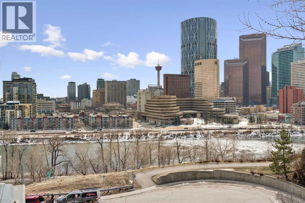 707, 320 Meredith Road NE