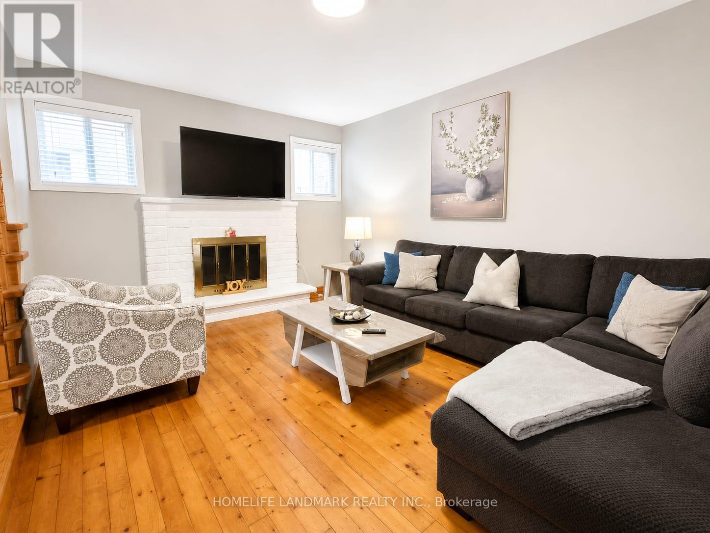 12 MILLINGTON CRESCENT