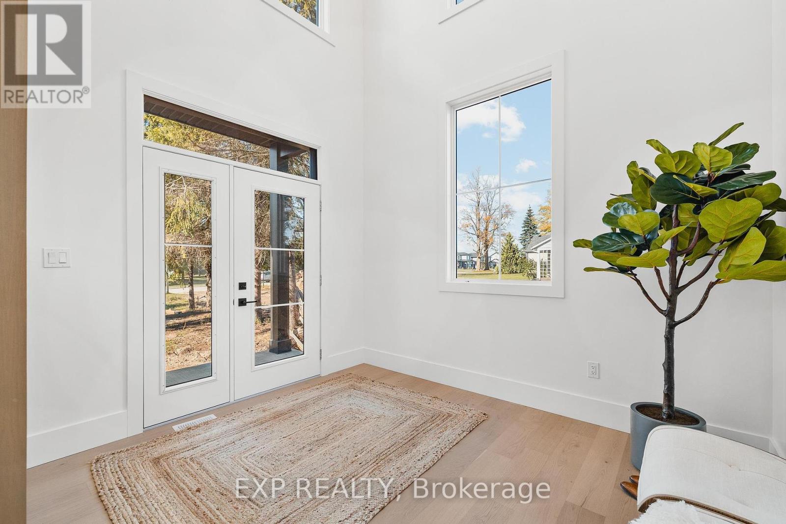 1060 WALTON AVENUE N