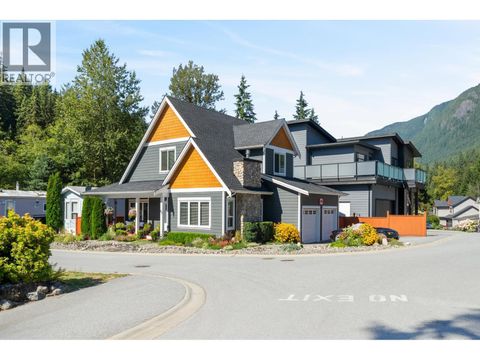 87 3295 SUNNYSIDE ROAD Anmore BC V3H4Z4