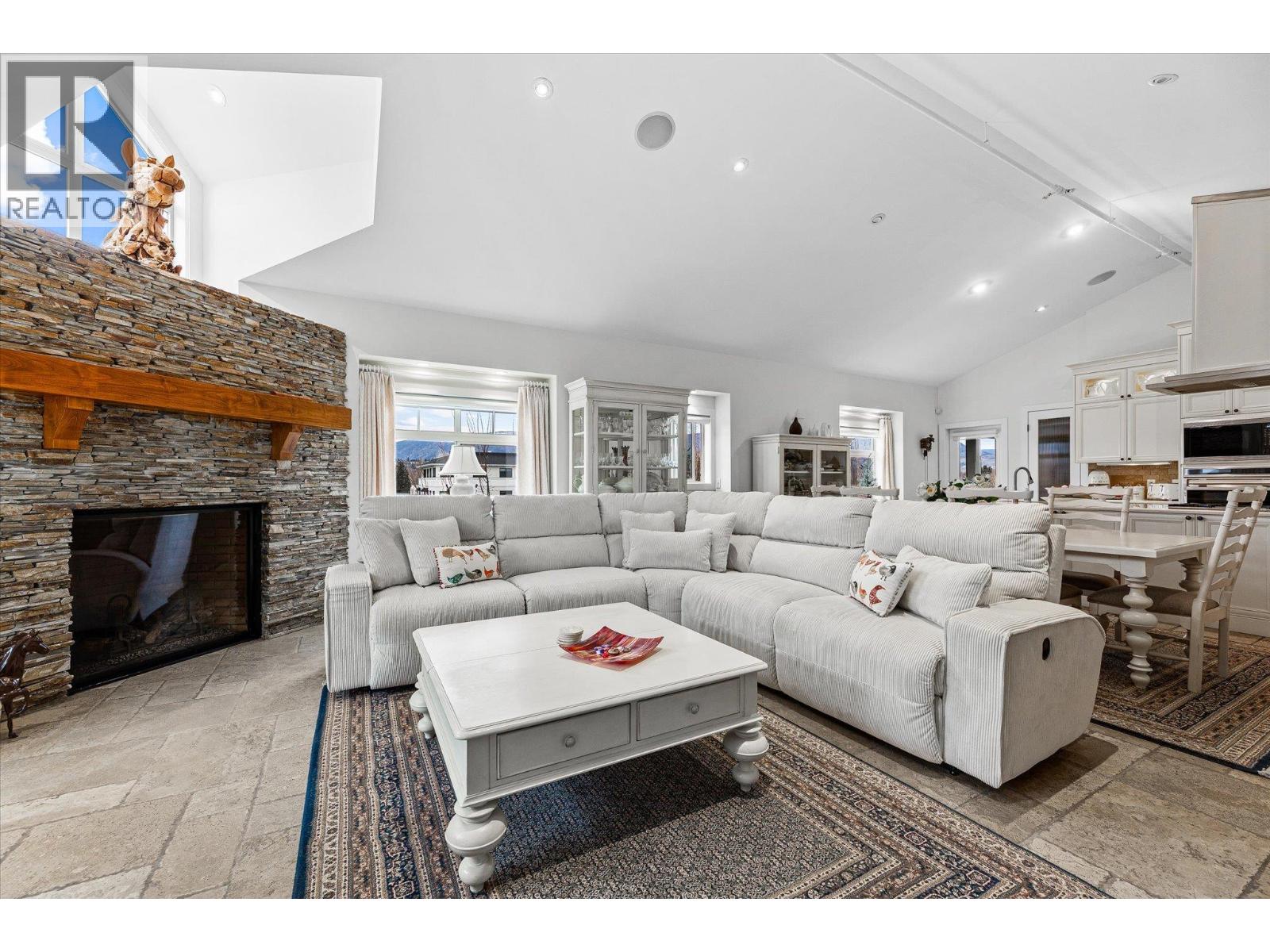 538 McKay Avenue Unit# 401