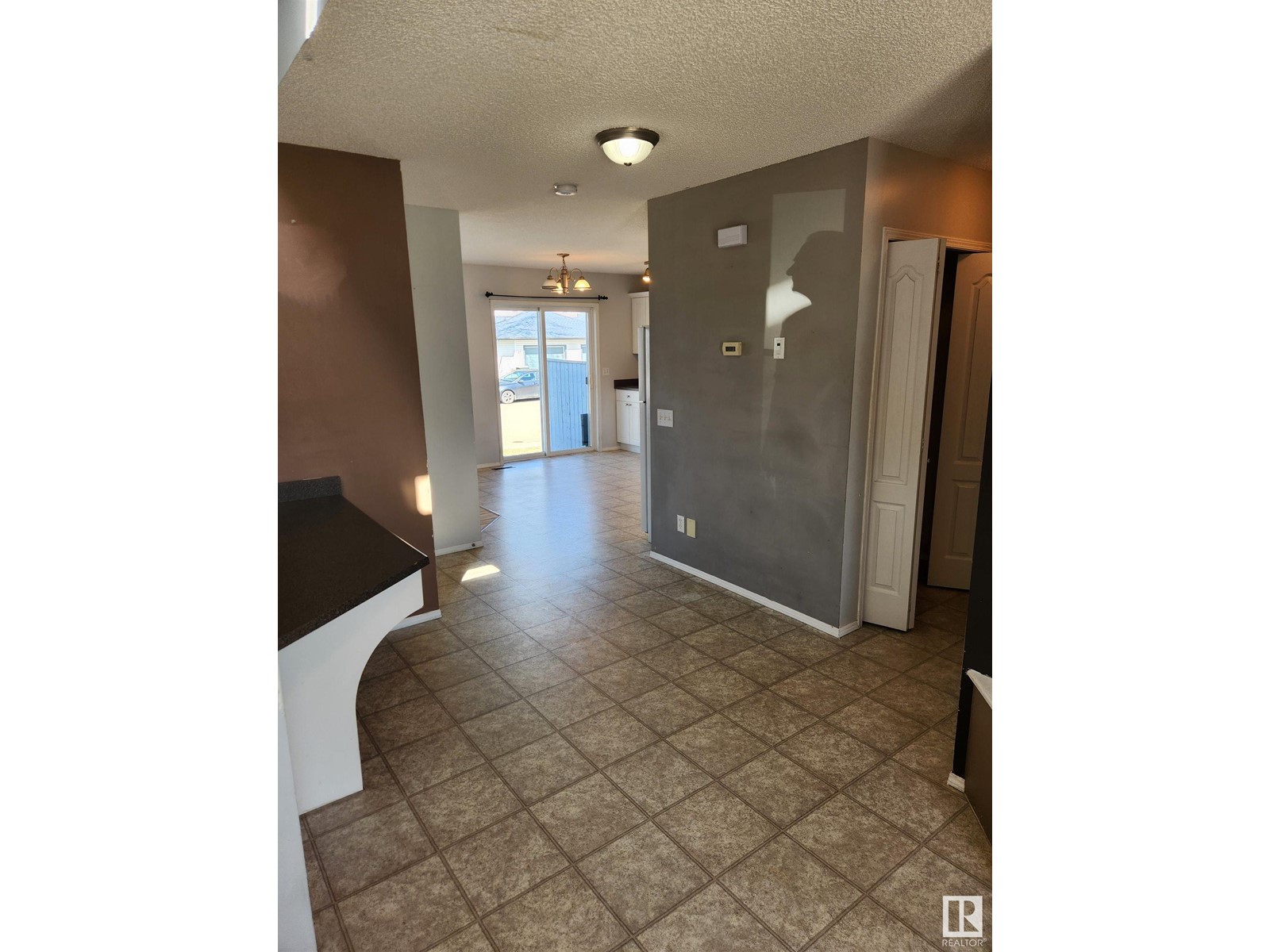 #32 3 GROVE MEADOW DR