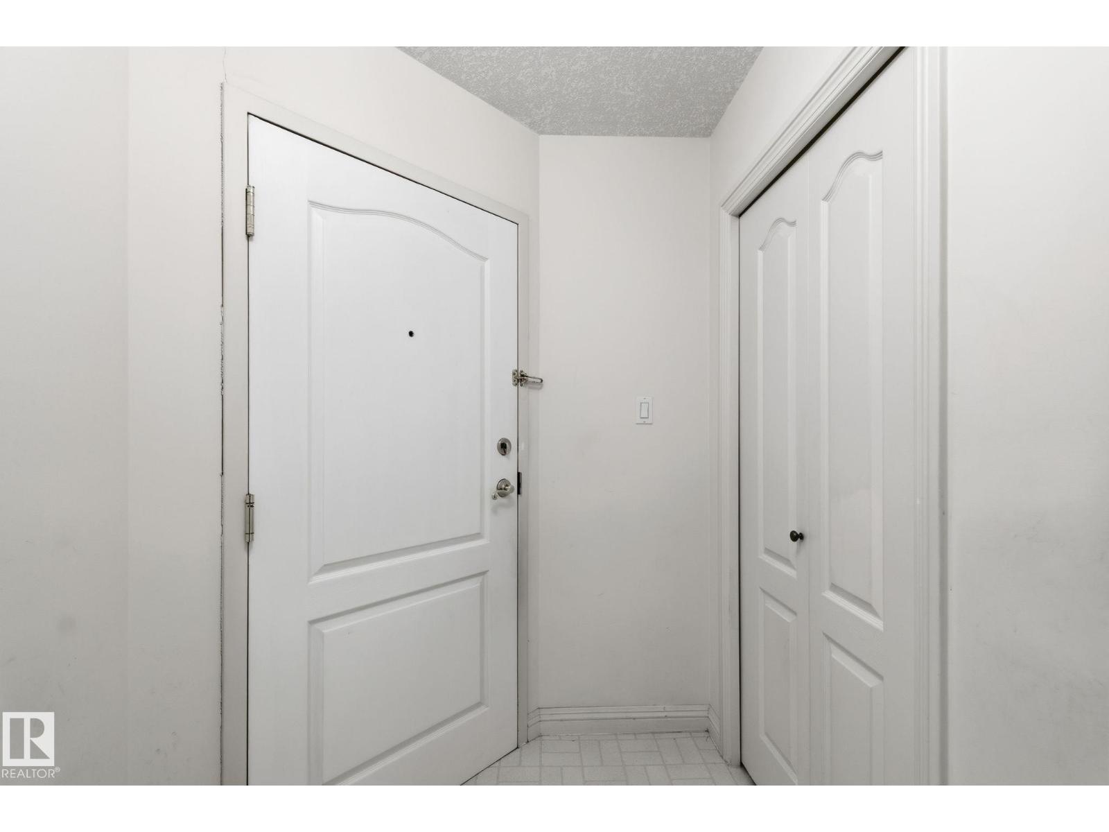 #48 9908 80 AV NW NW