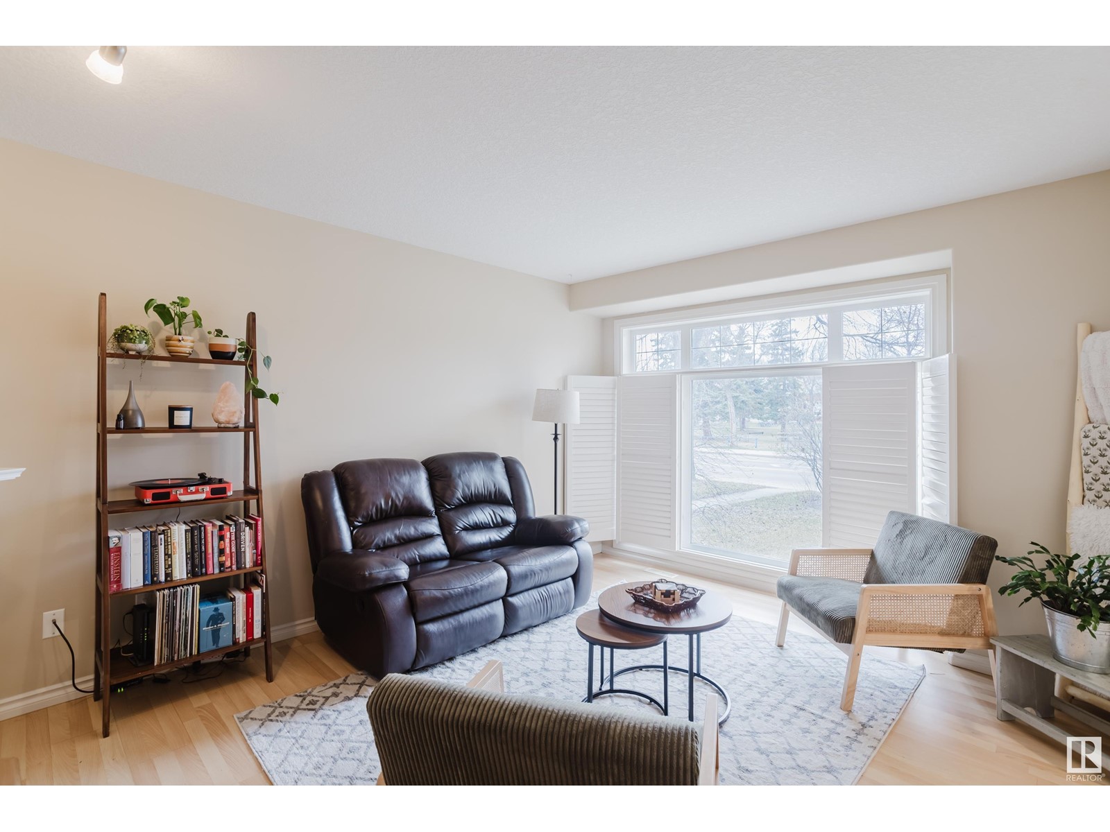 11335 76 AV NW