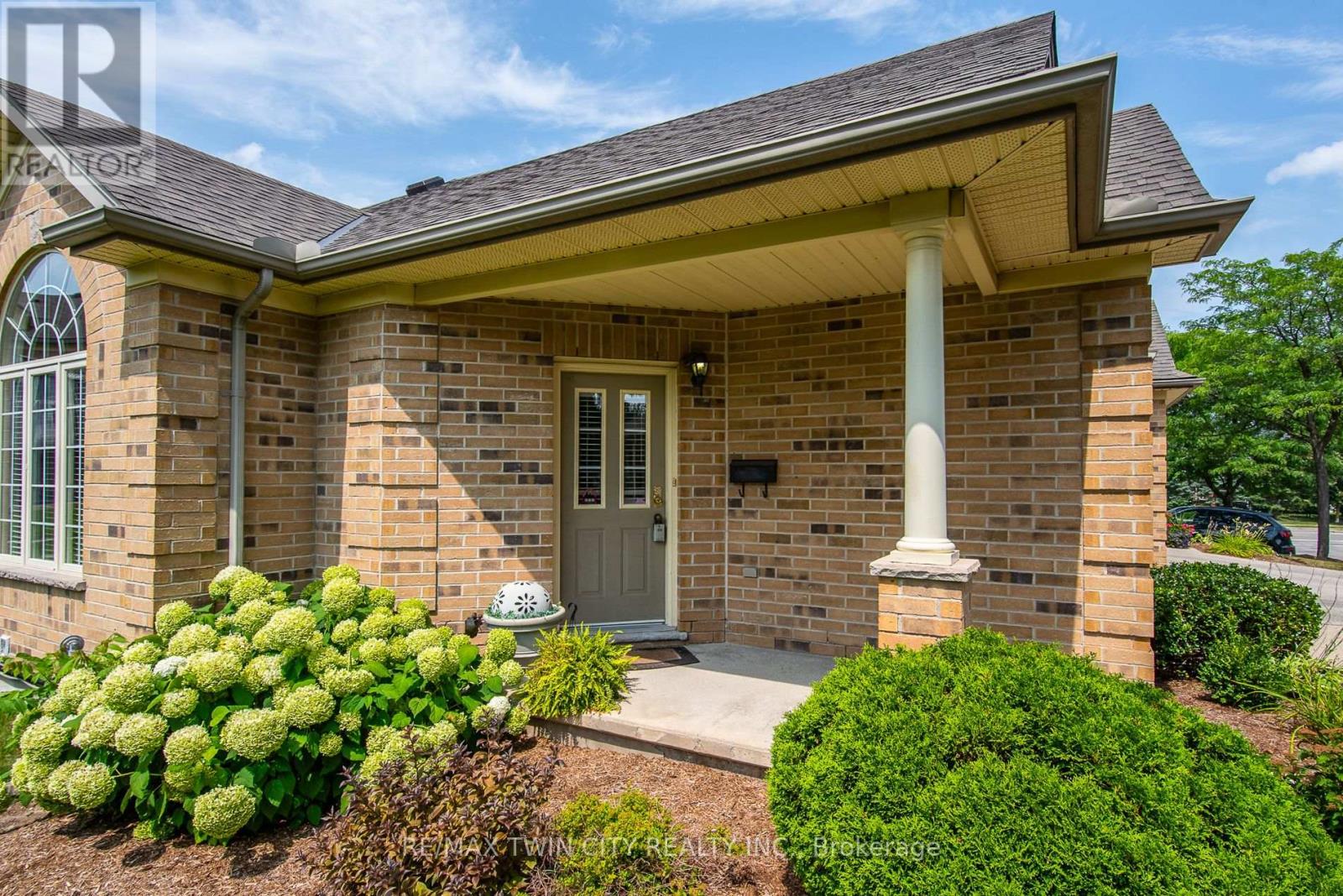 21 - 545 LAURELWOOD DRIVE