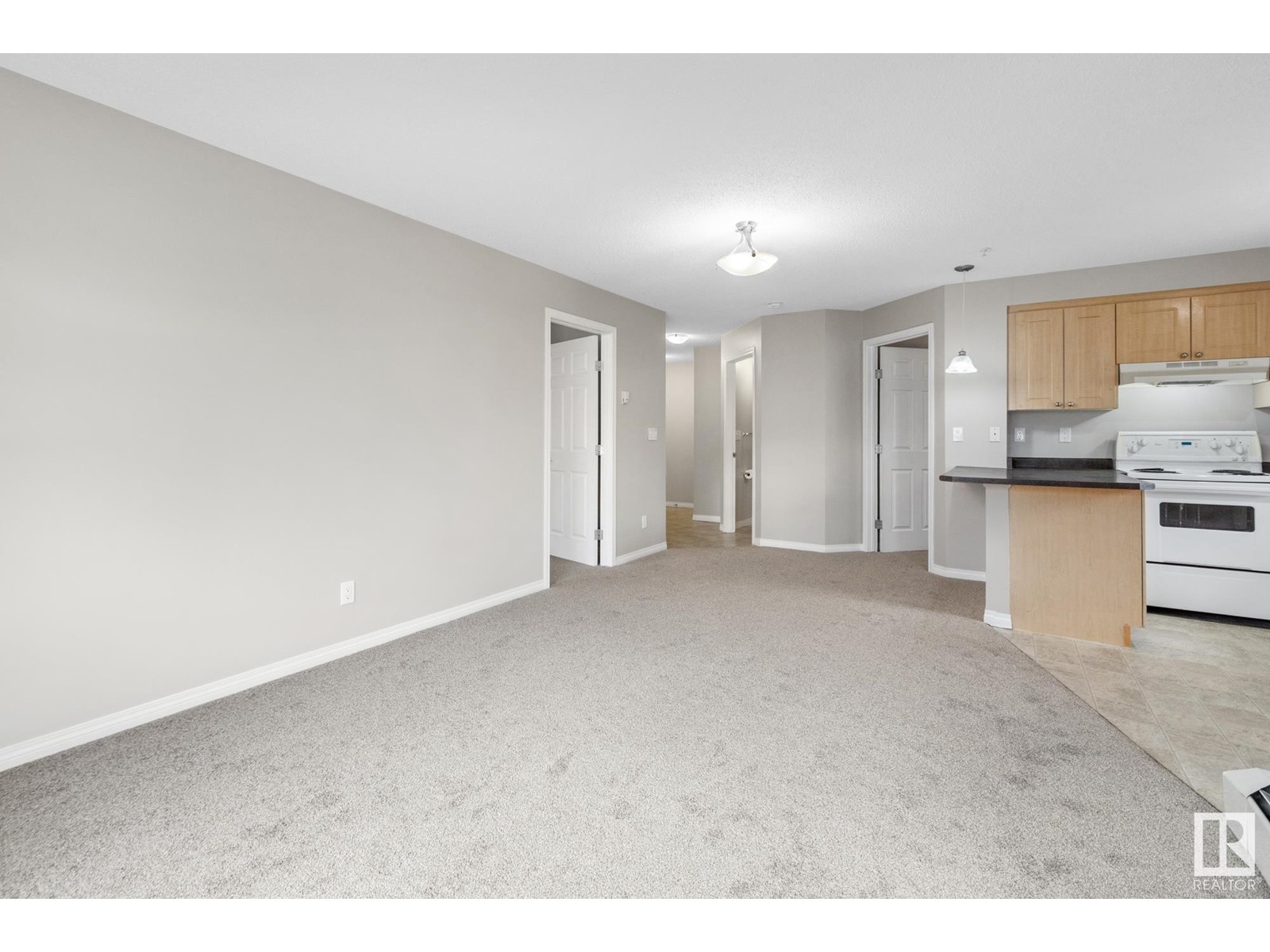 #118 616 MCALLISTER LO SW