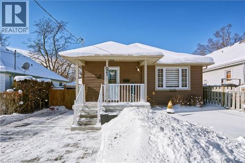 91 ELGIN Street London ON N5Z2T4