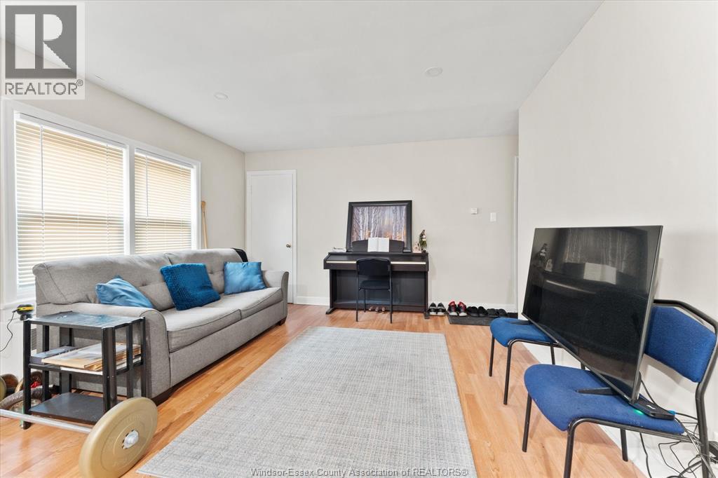 127 TALBOT STREET North Unit# 3