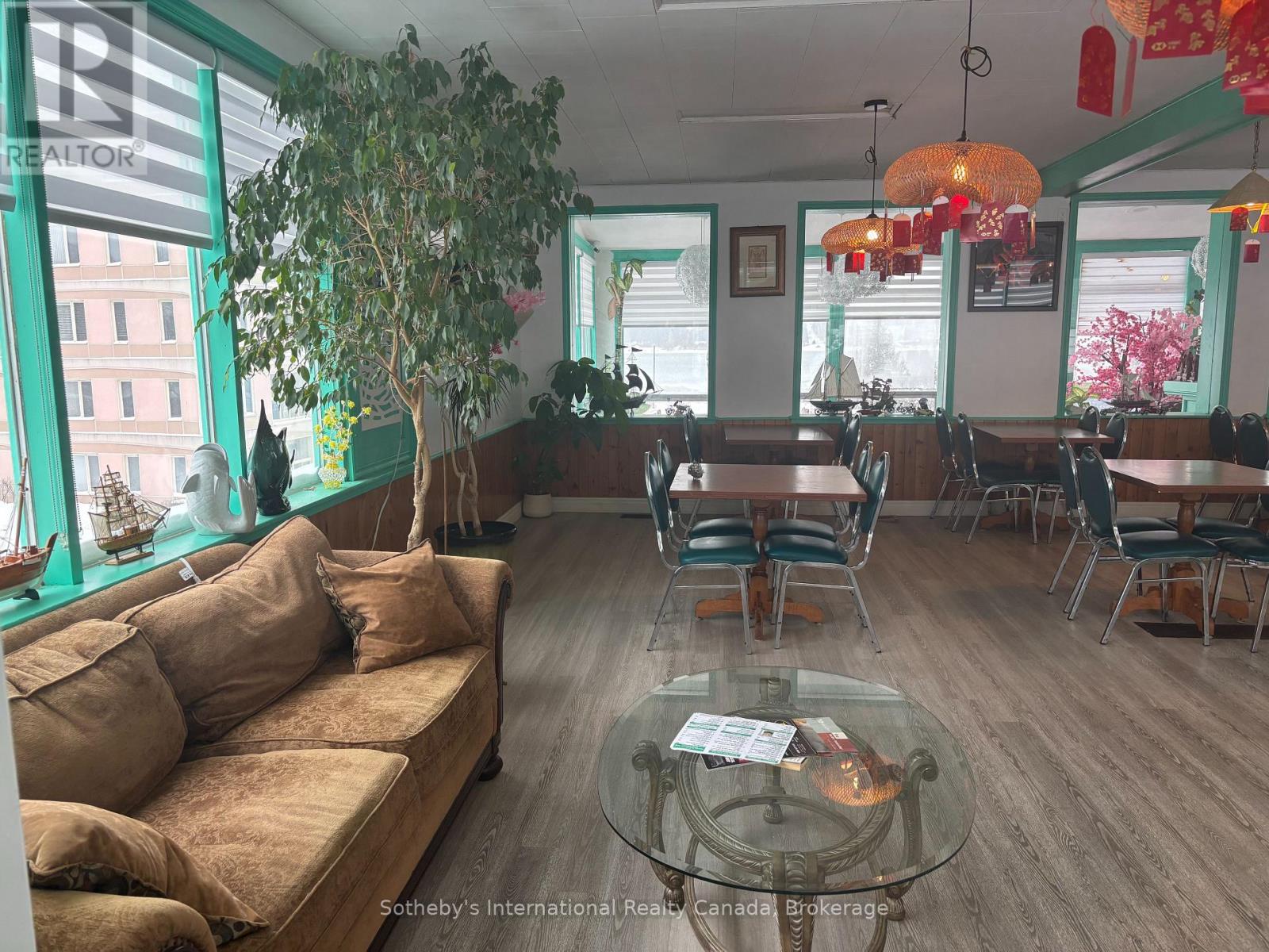 2501 3RD AVENUE W