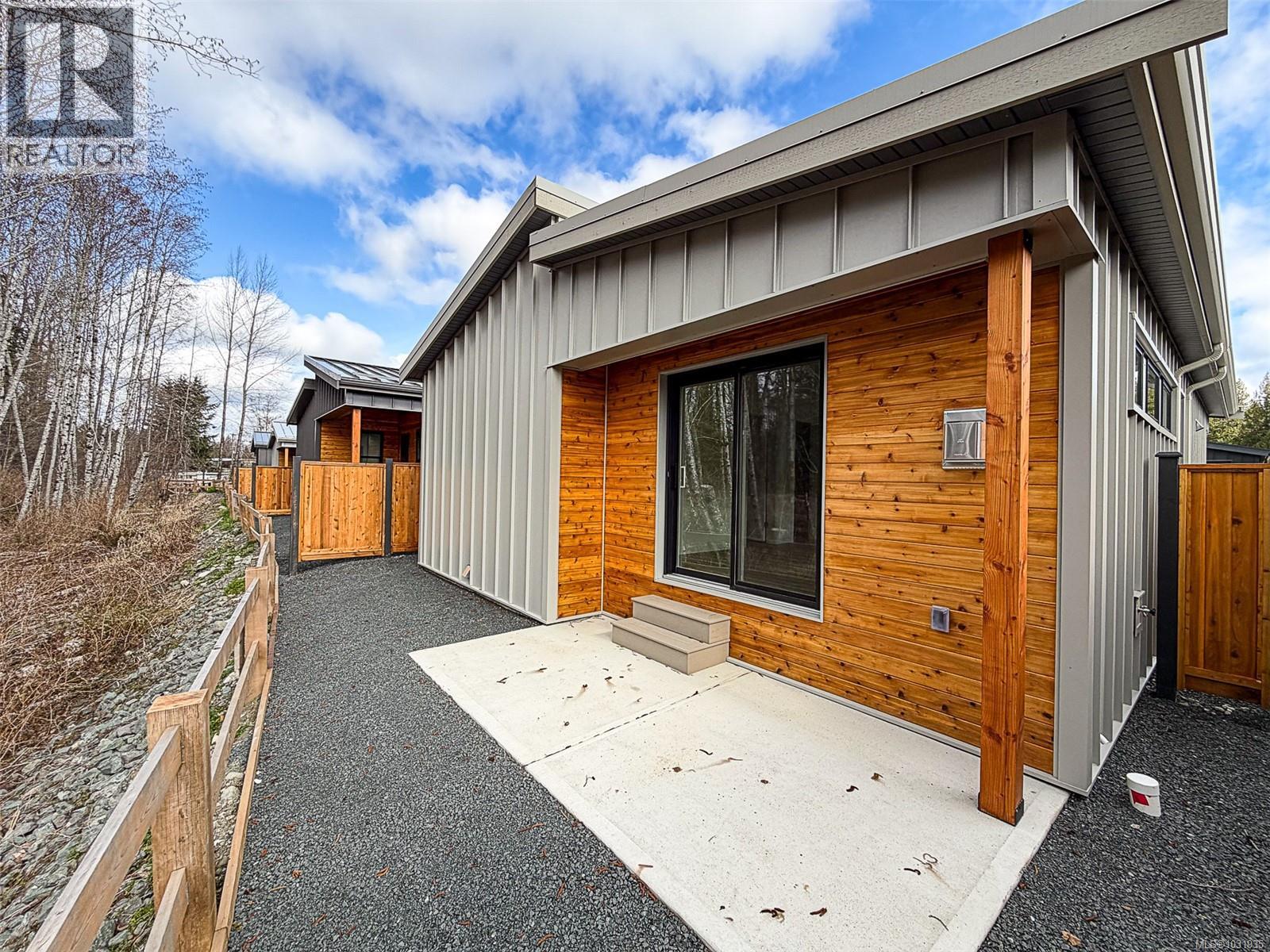 35 3025 Royston Rd