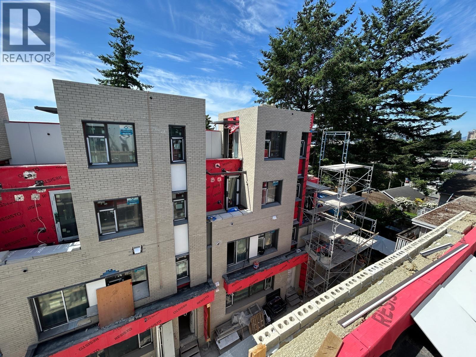 103A 103B-433 E 3RD STREET