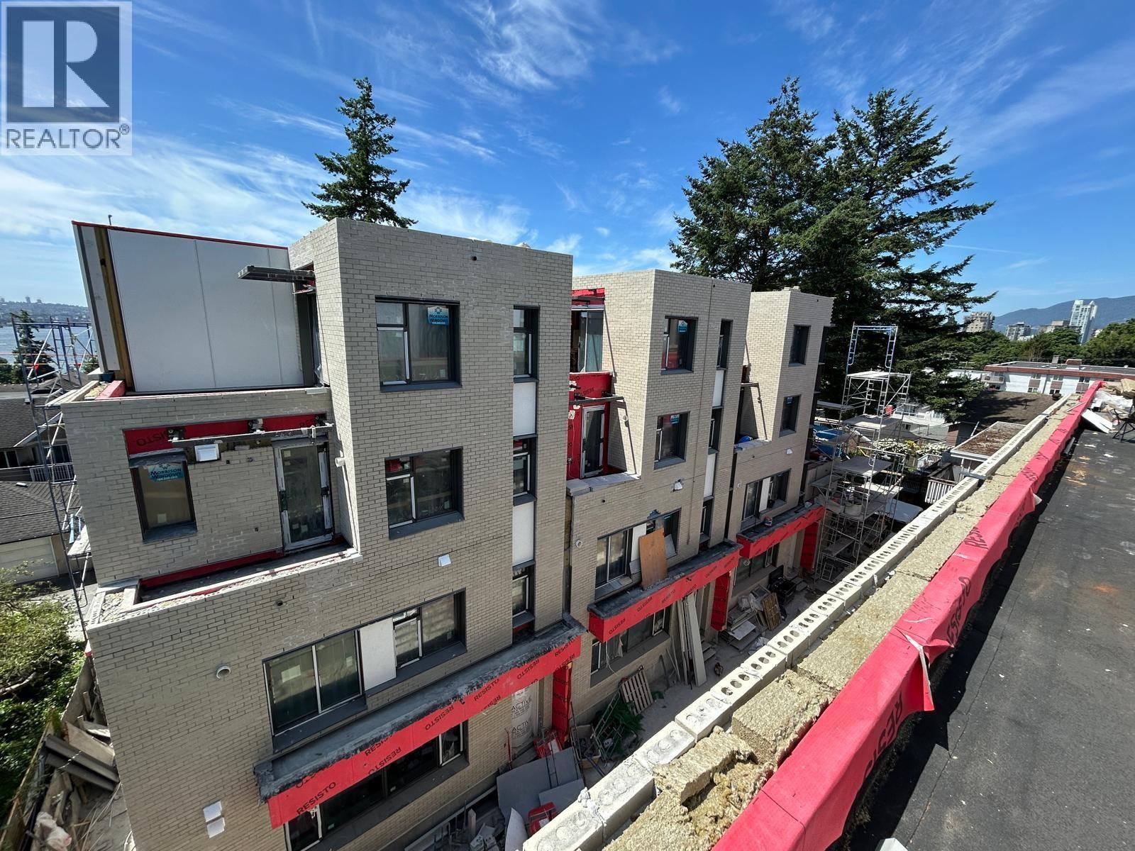 103A 103B-433 E 3RD STREET