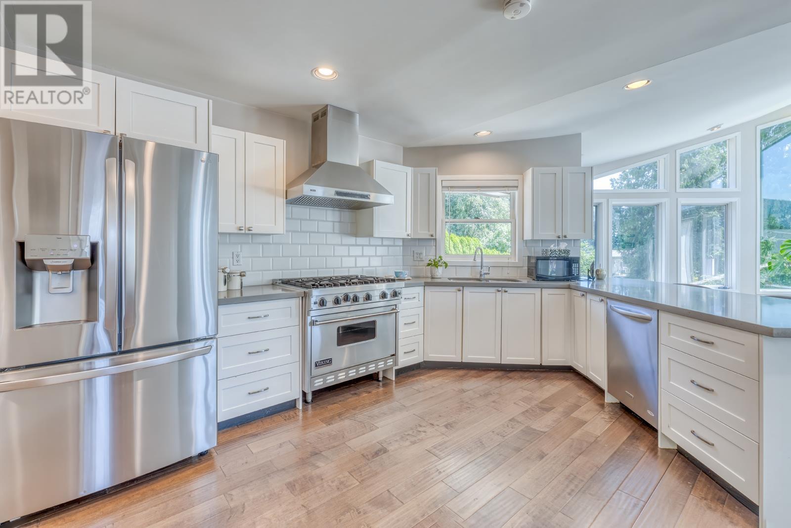 923 PROSPECT AVENUE