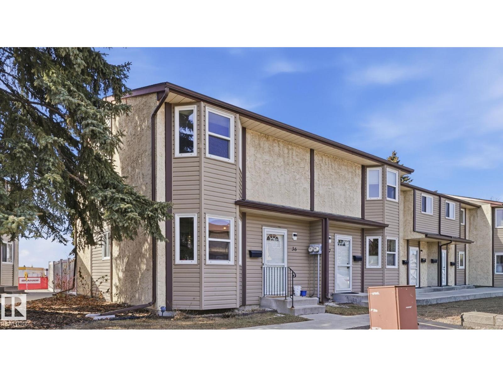 #36 10453 20 AV NW