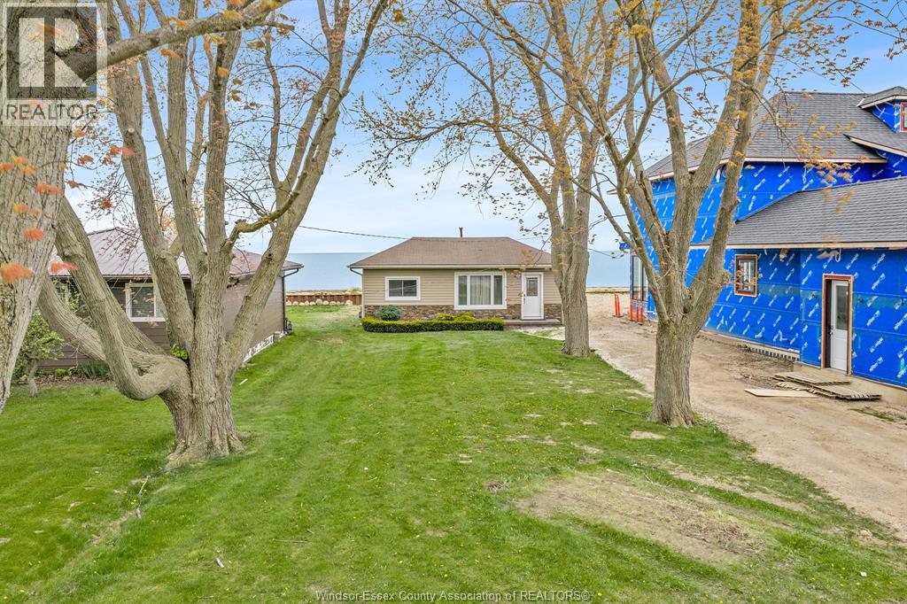 162 Robson Rd