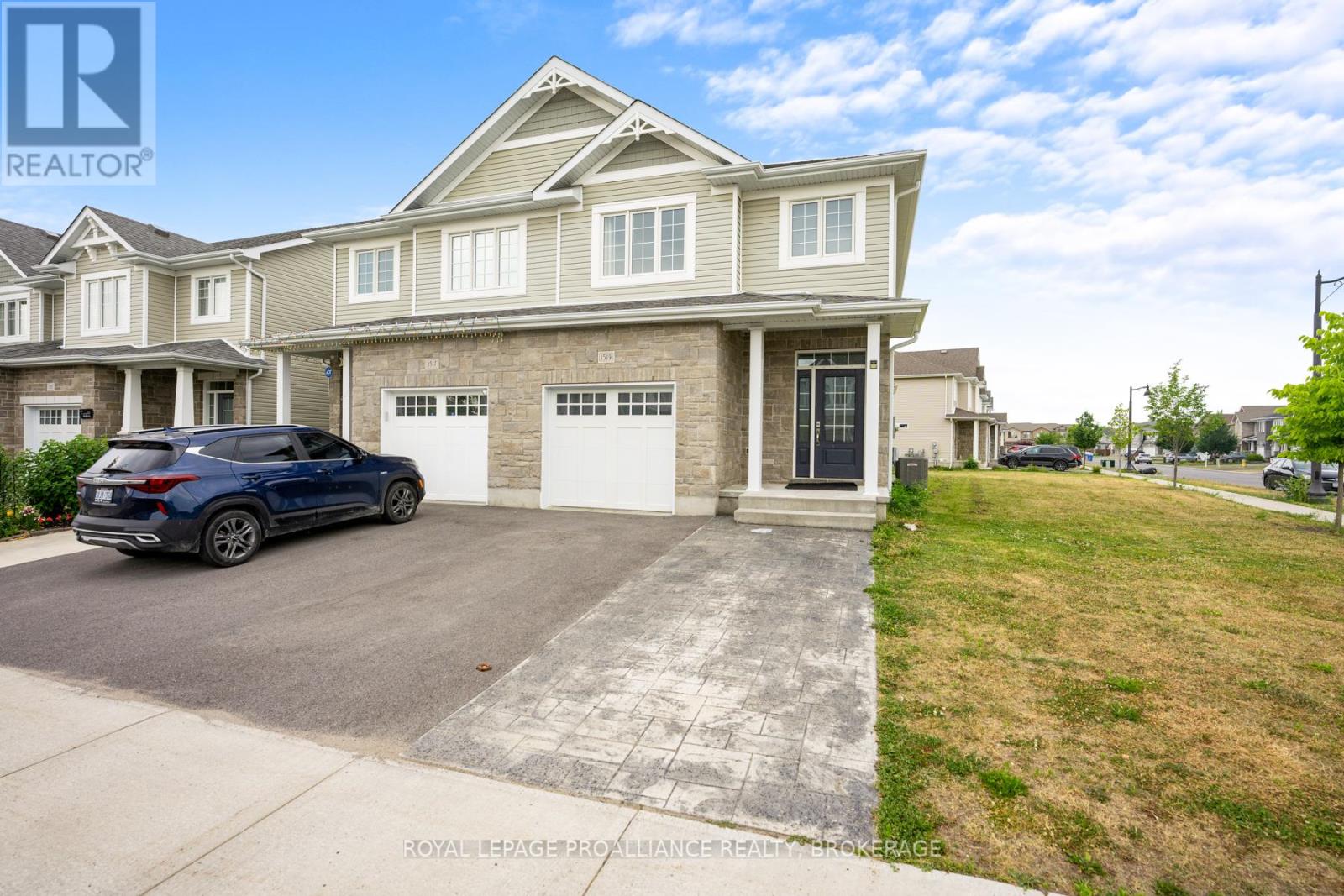 1519 DAVENPORT CRESCENT