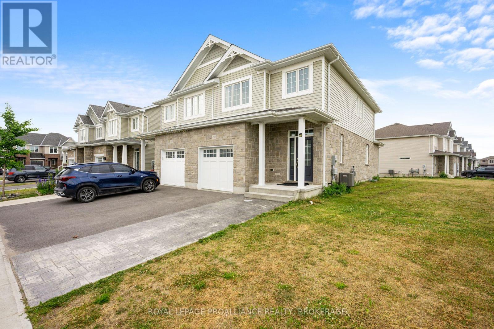 1519 DAVENPORT CRESCENT