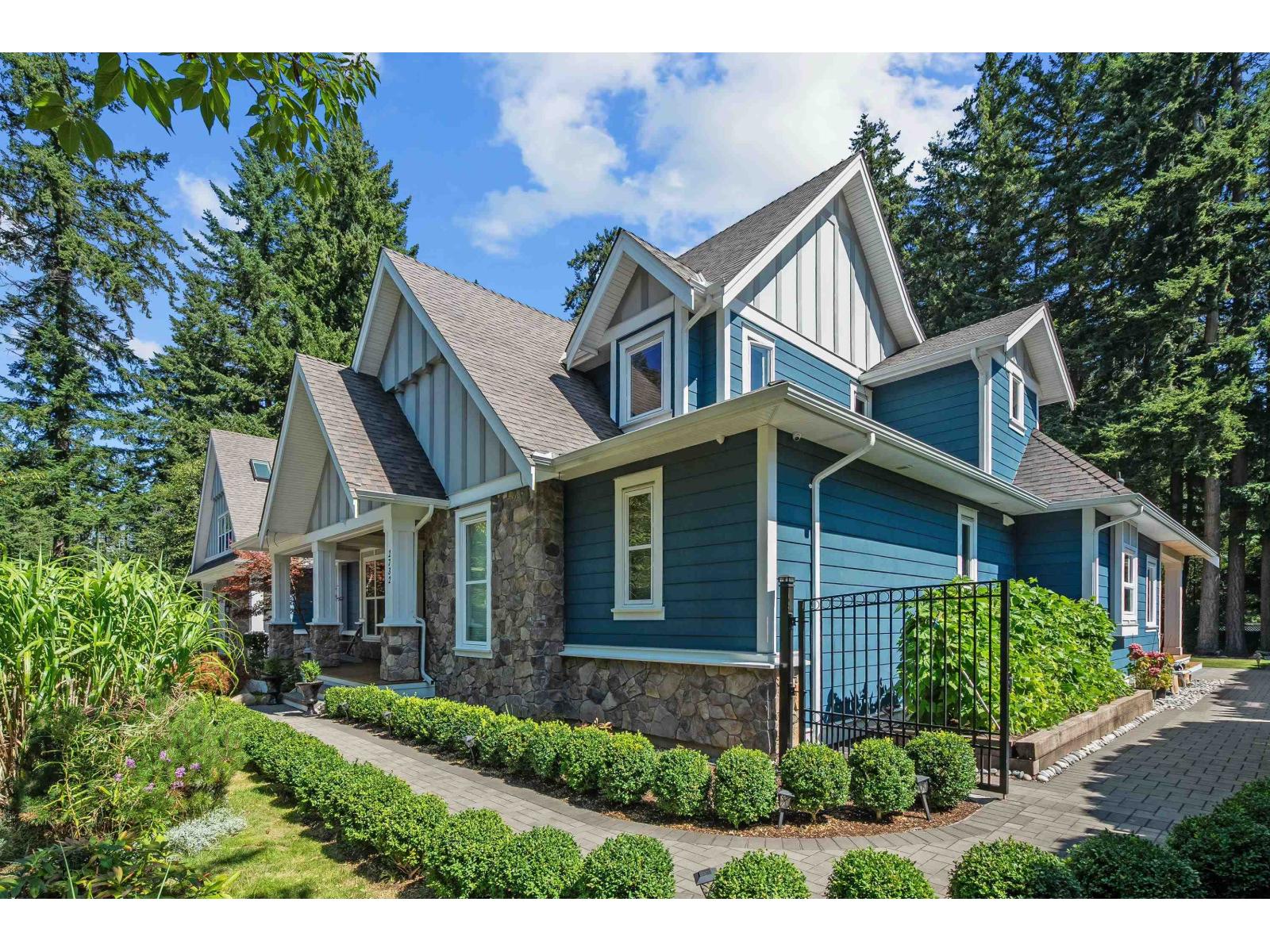 2732 NORTHCREST DRIVE