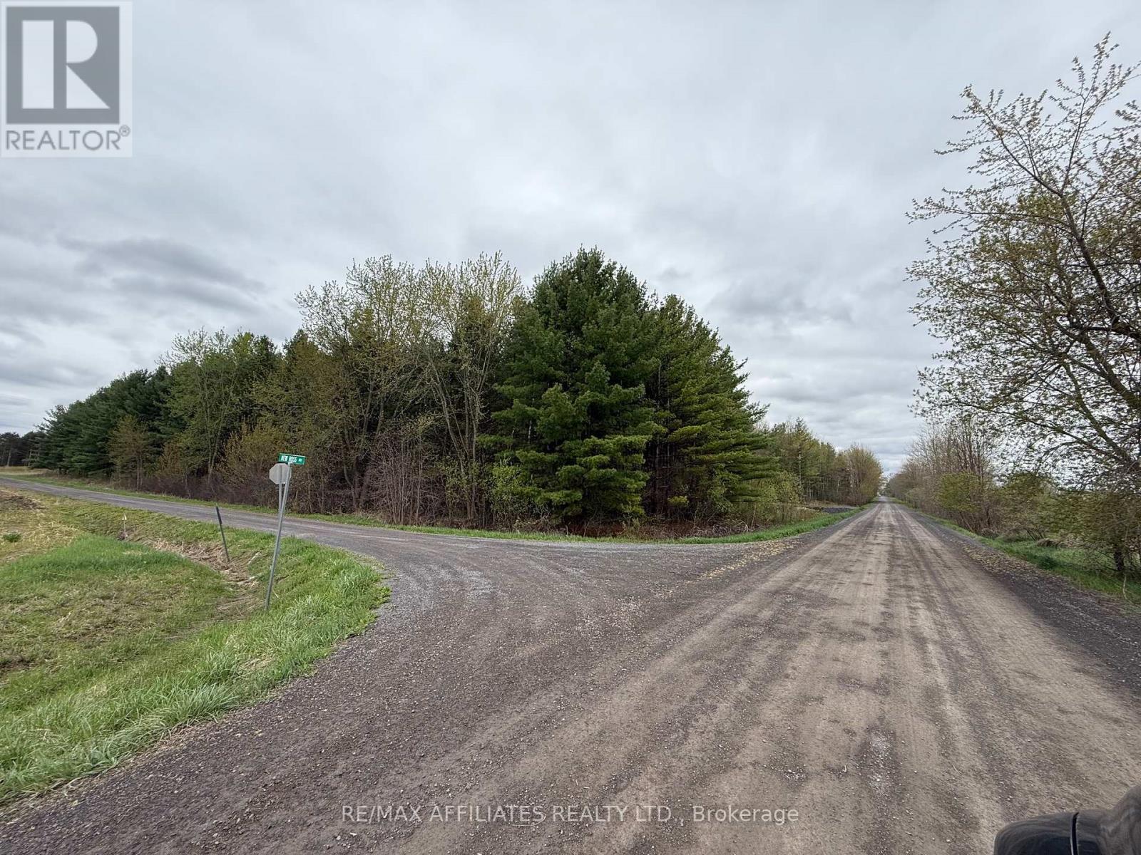 C6LT34 NEW ROSS ROAD