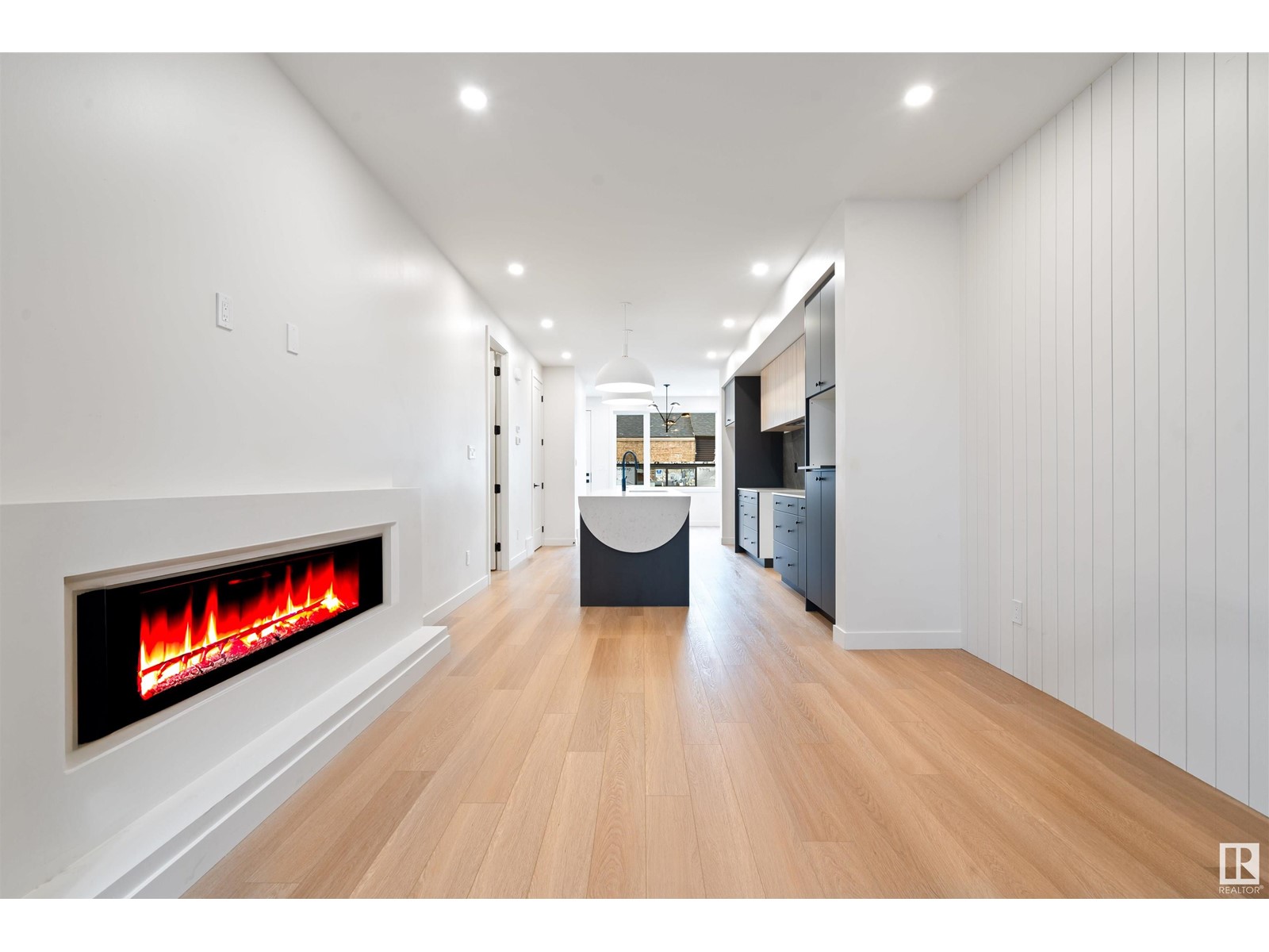 10242 80 ST NW