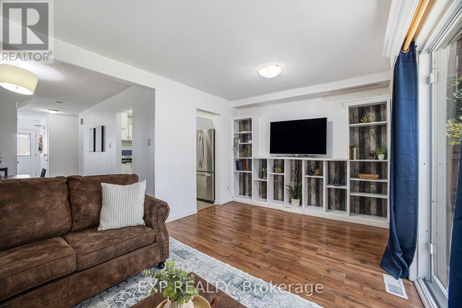 68 - 30 BANEBERRY CRESCENT