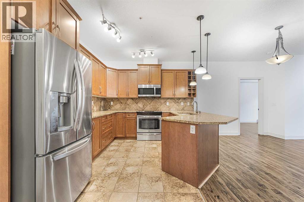 223, 35 Aspenmont Heights SW