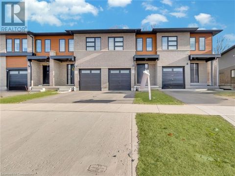 940 ROBERT FERRIE Drive Kitchener ON N2R0P9