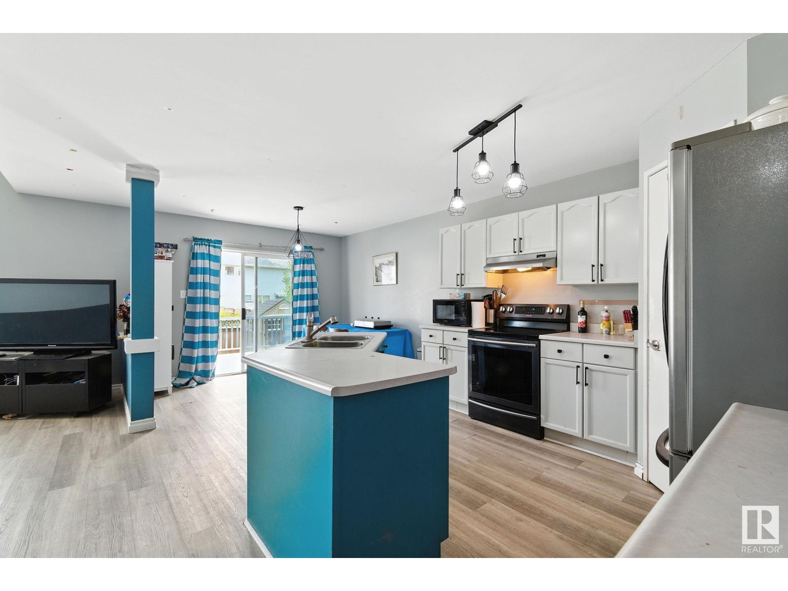 16225 58 ST NW