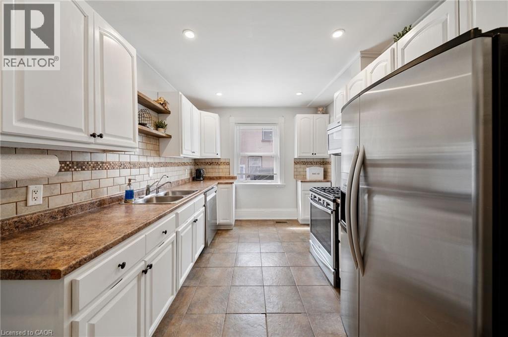 3 LLOYD Street Unit# B