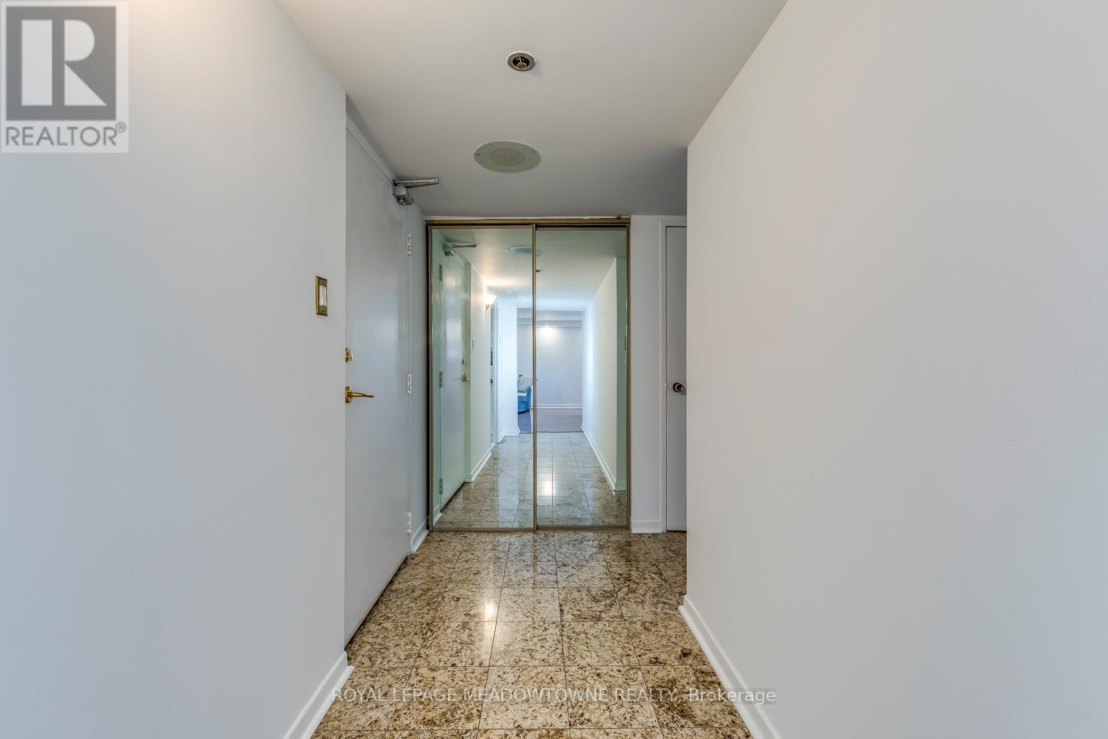 2011 - 2045 LAKESHORE BOULEVARD W