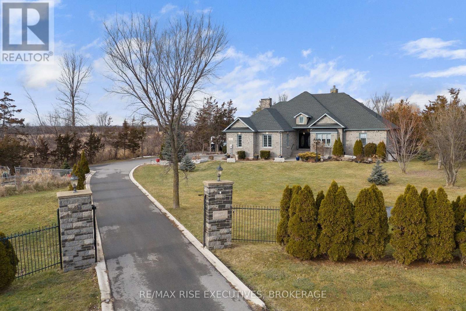 977 SUNNYSIDE ROAD