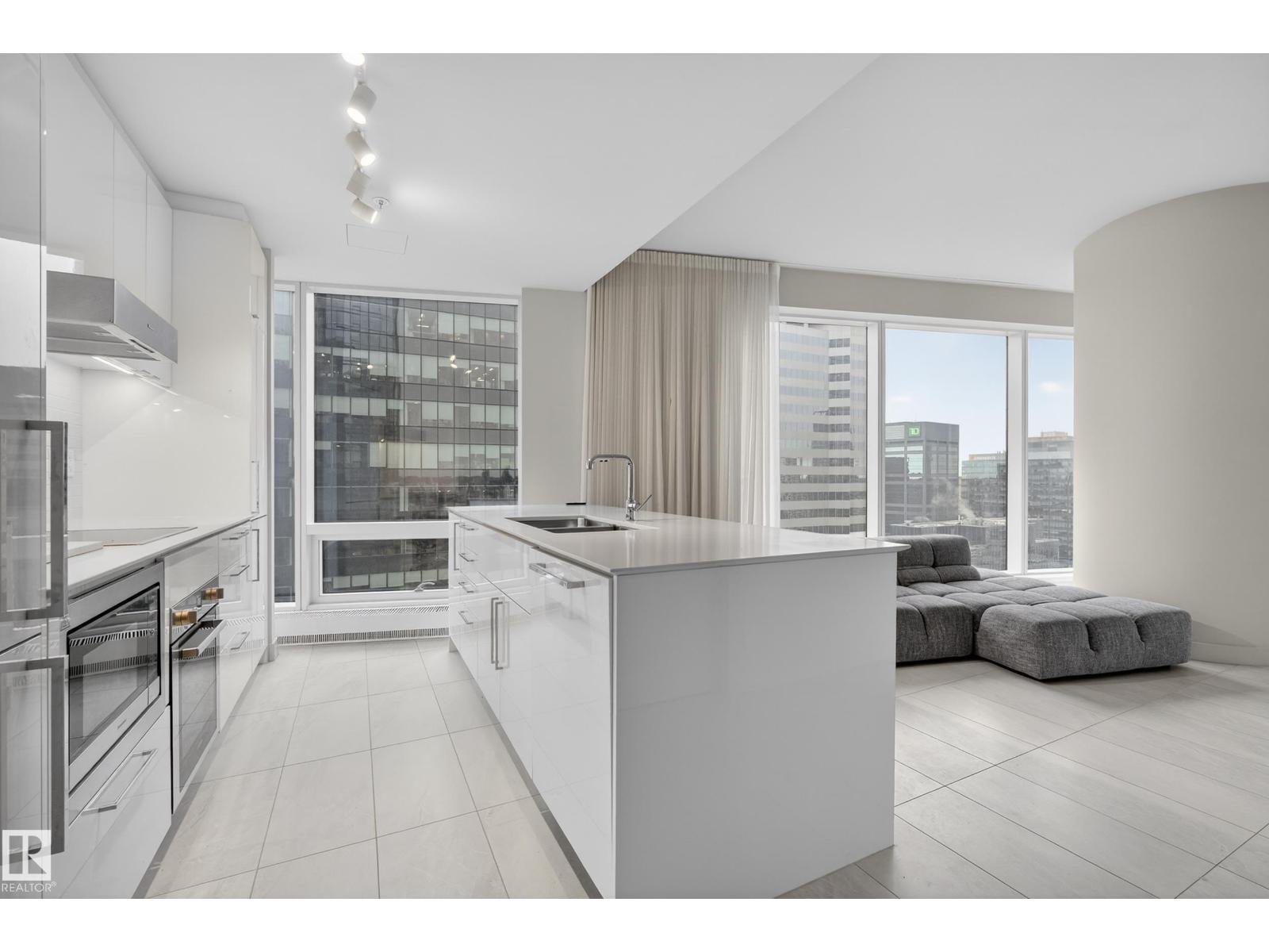 #2508 10360 102 ST NW