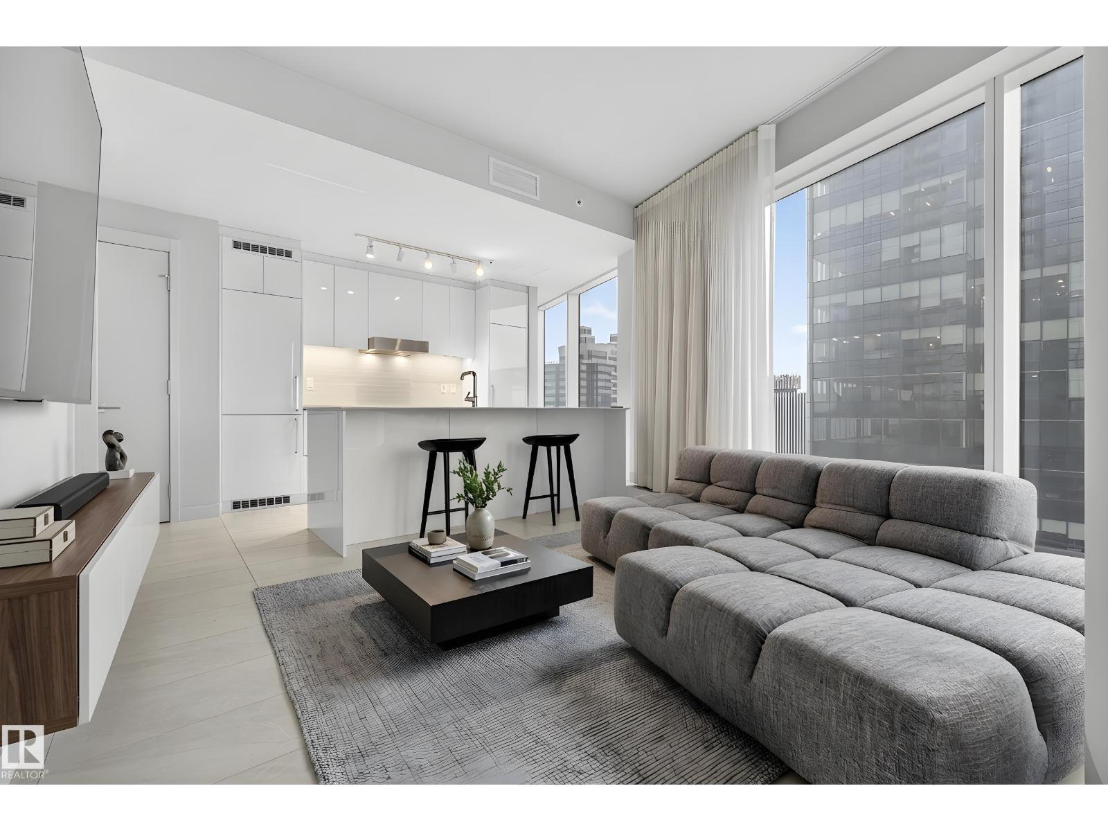 #2508 10360 102 ST NW