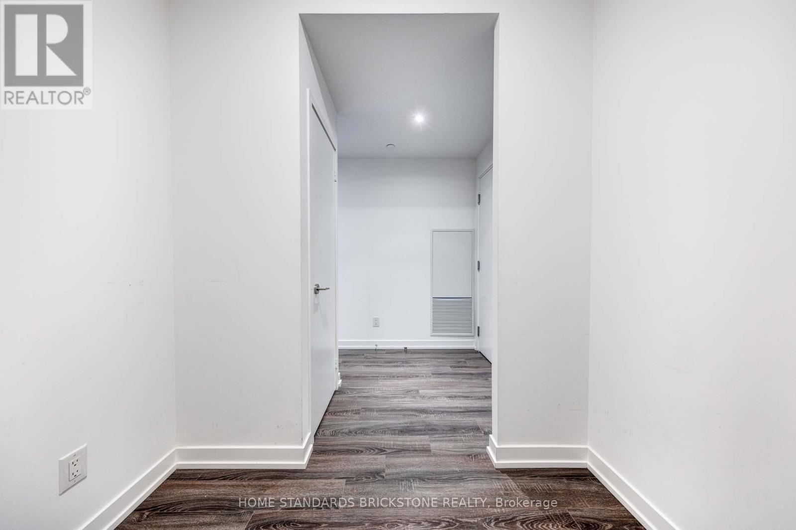 510 - 20 EDWARD STREET