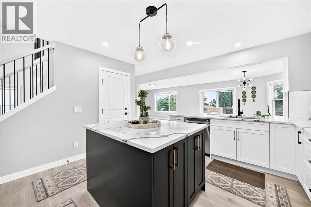 184 Panorama Hills Manor NW