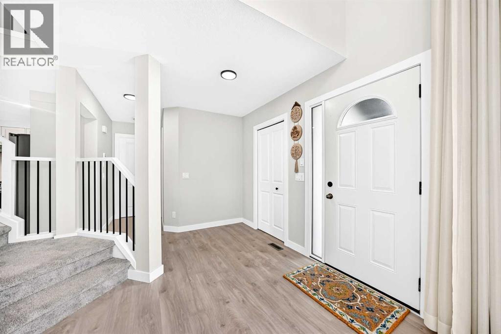 184 Panorama Hills Manor NW