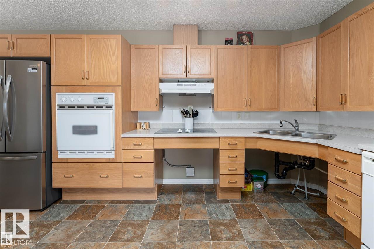 #221 16303 95 ST NW