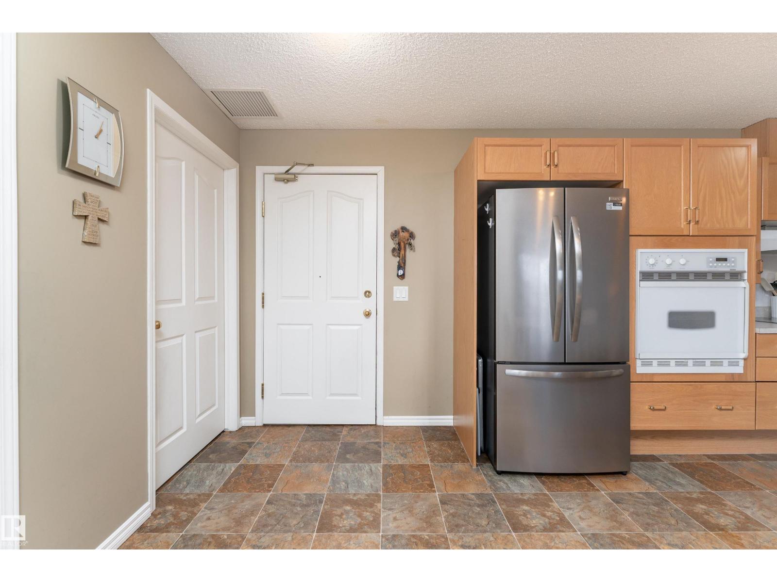 #221 16303 95 ST NW
